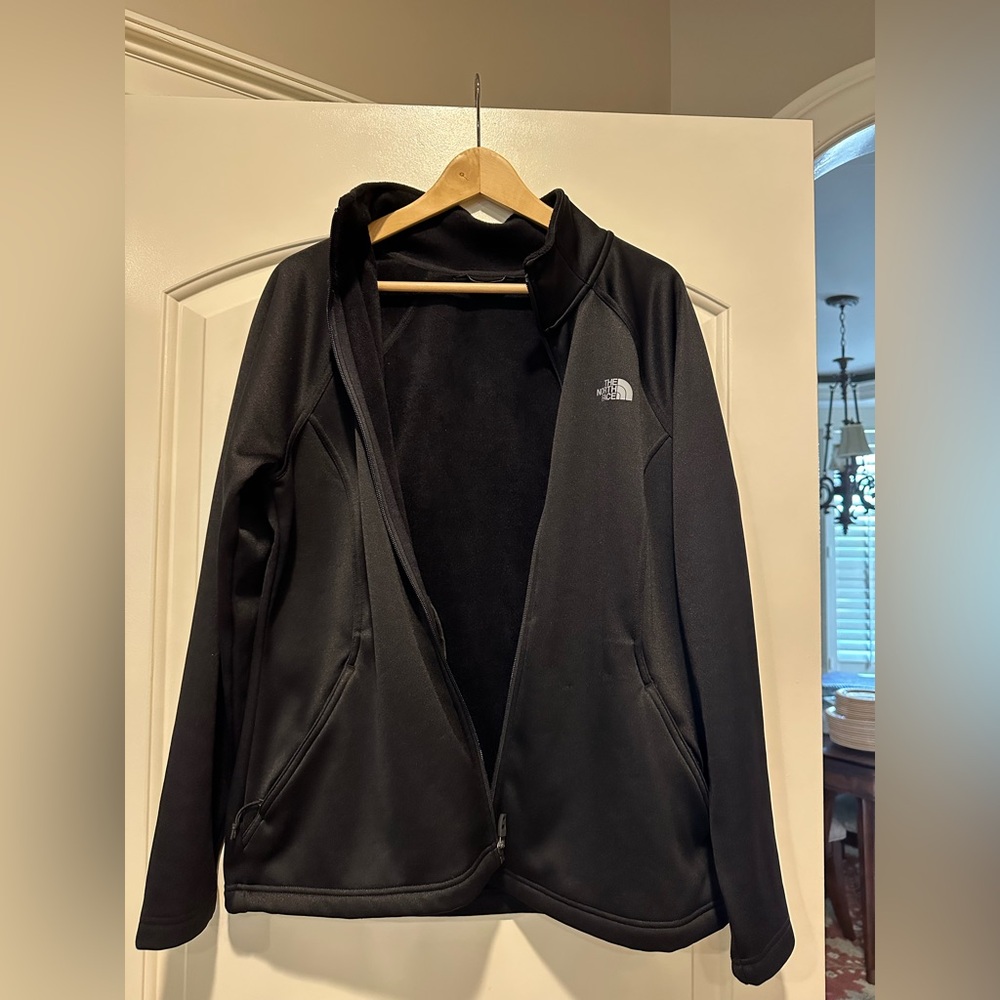 The North Face Classic Black Outerwear